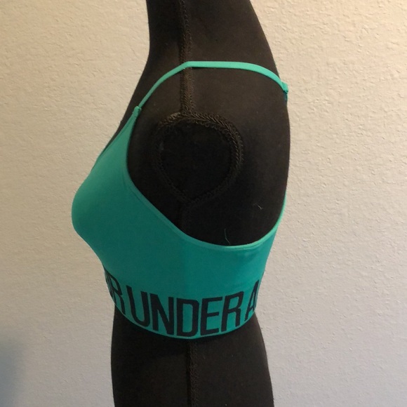 Woman’s under armour sports bra. Racerback, adjustable straps. Sz large. - Picture 3 of 5